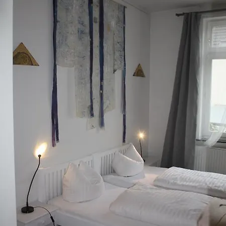 Der Kunstsalon شقة *