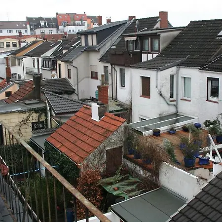 Der Kunstsalon شقة